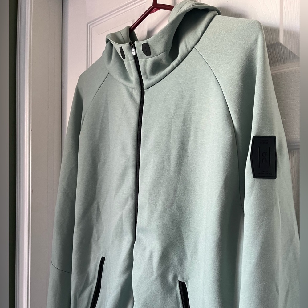 Men’s ON Zipped Hoodie | Size Large - Picture 3 of 13